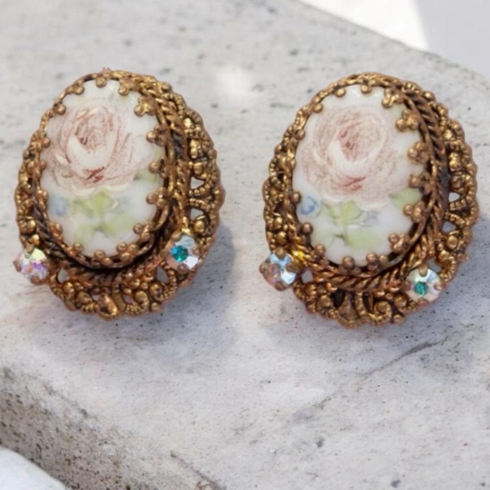 Vintage West Germany Pink Mauve Purple Rose Flower Brass Clip on Earrings